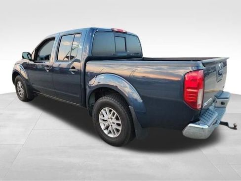 Used 2019 Nissan Frontier SV image 7