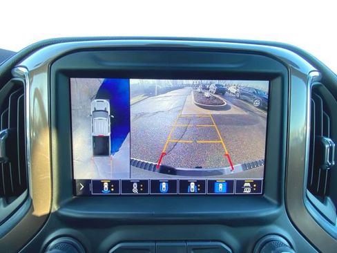 Used 2020 Chevrolet Silverado 2500 High Country w/ Z71 Off-Road Package image 15