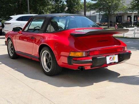 Used 1989 Porsche 911 Carrera RWD image 11