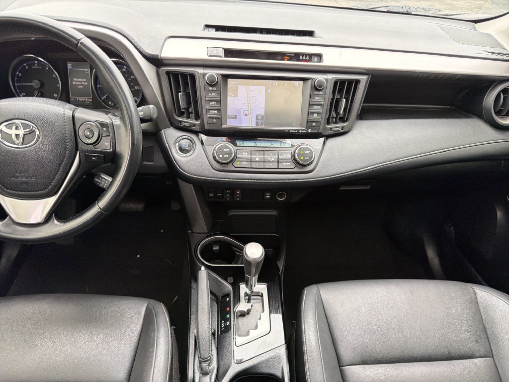 Used 2018 Toyota RAV4 Limited FWD image 15