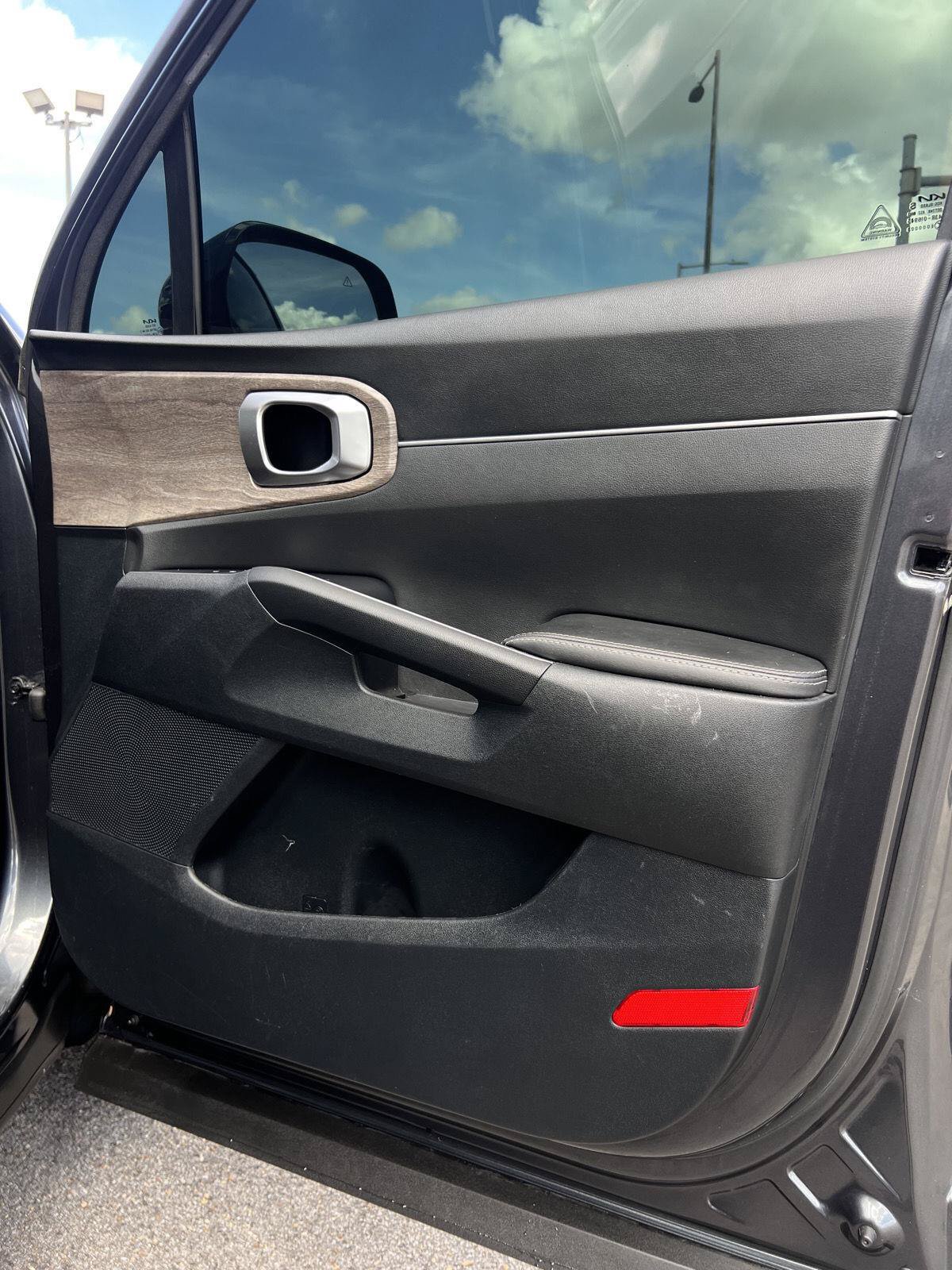 Used 2022 Kia Sorento EX w/ Panoramic Sunroof Package FWD image 29
