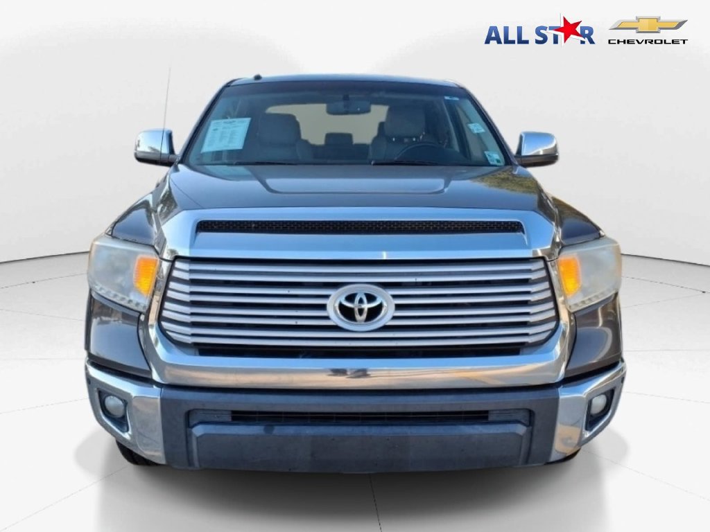 Used 2017 Toyota Tundra Limited w/ Limited Premium Package RWD image 2