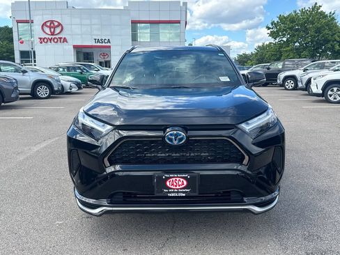 Used 2024 Toyota RAV4 SE w/ Weather & Moonroof Package AWD/4WD image 2