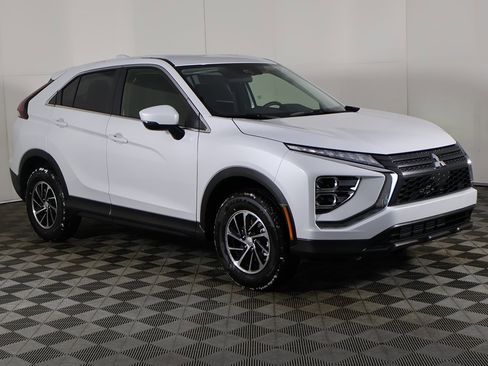 New 2025 Mitsubishi Eclipse Cross ES image 2