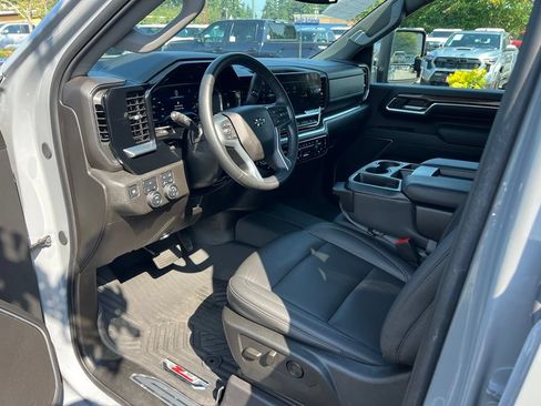 Used 2024 Chevrolet Silverado 3500 LT w/ Z71 Sport Edition AWD/4WD image 12