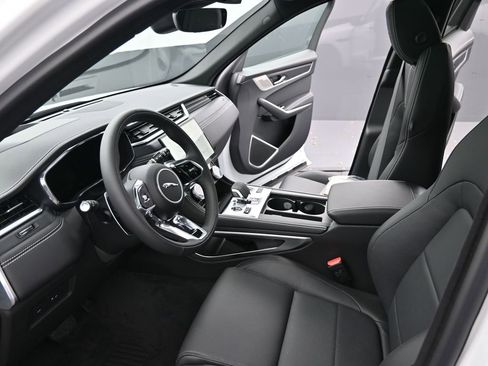 New 2026 Jaguar F-PACE R-Dynamic S image 21
