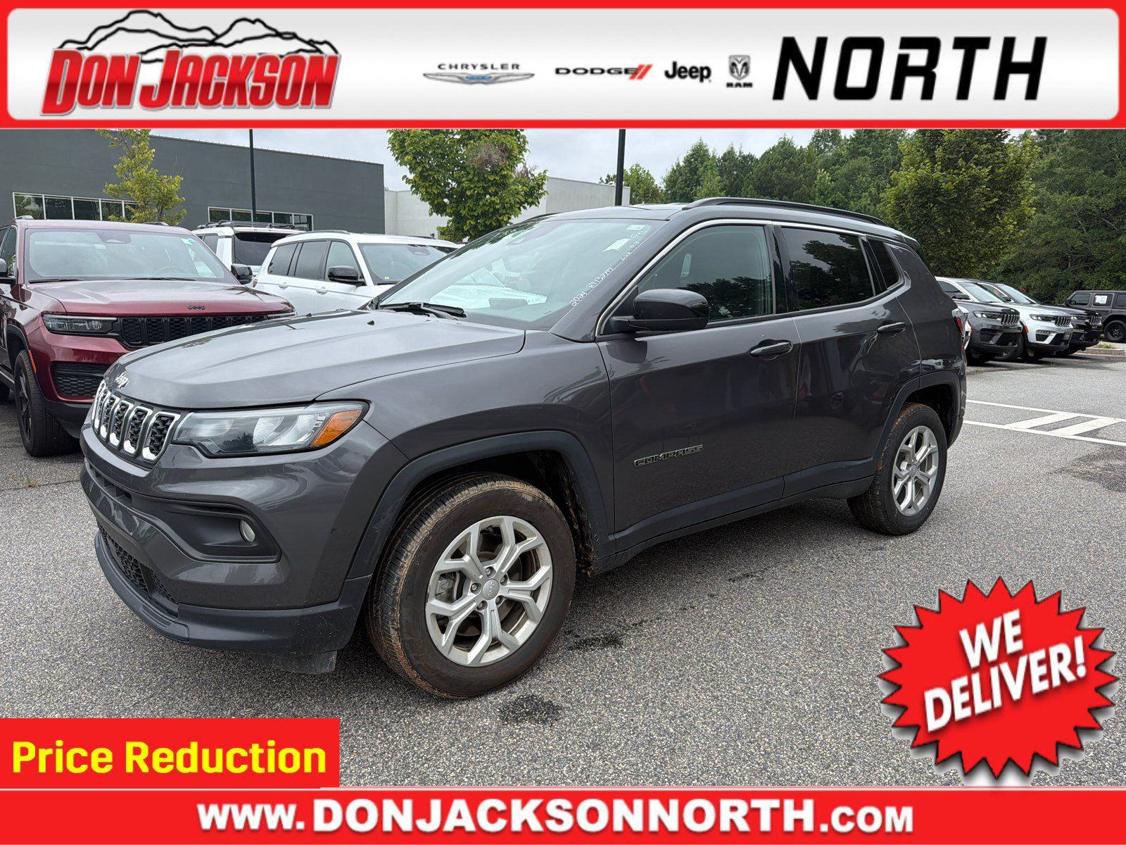 Used 2024 Jeep Compass Latitude AWD/4WD image 1