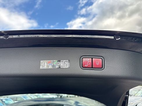 Certified 2026 Mercedes-Benz GLC 43 AMG 4MATIC image 31