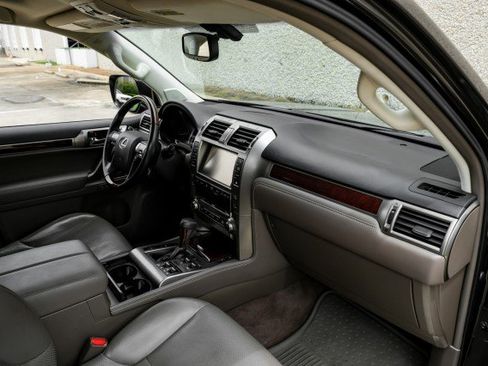 Used 2015 Lexus GX 460 Luxury AWD/4WD image 20