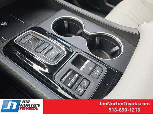 Used 2024 Honda Pilot Elite image 20