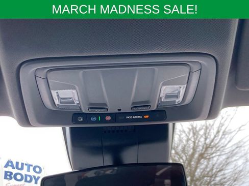 Used 2023 Chevrolet Silverado 1500 LT image 16