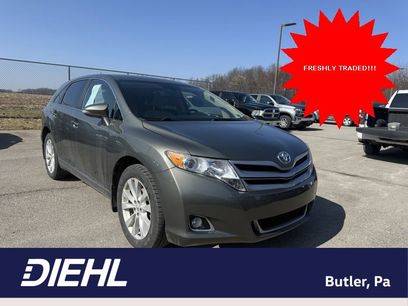 Used 2014 Toyota Venza LE w/ LE Convenience Package