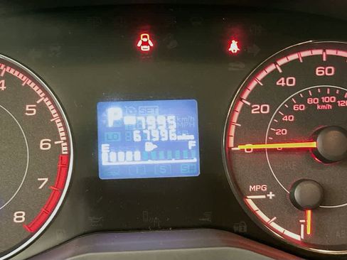 Used 2018 Subaru Impreza 2.0i Premium image 19