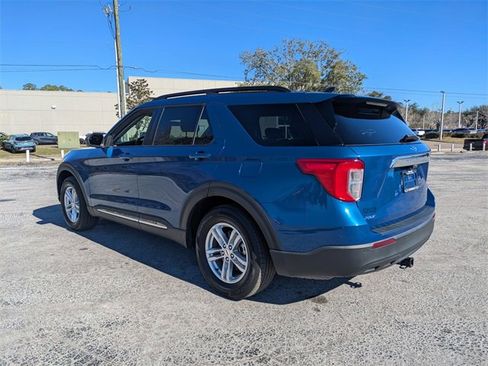 Used 2023 Ford Explorer XLT image 5