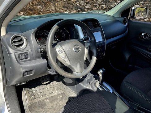 Used 2018 Nissan Versa SV image 12