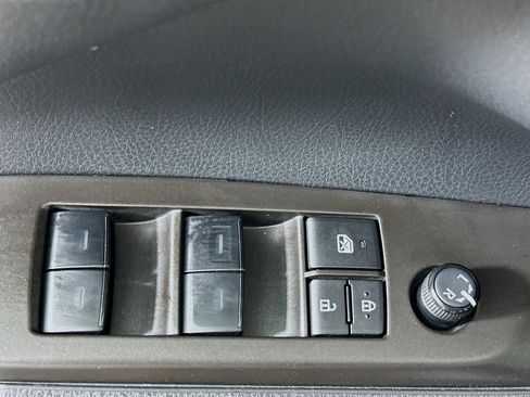 Used 2023 Toyota Camry SE image 15