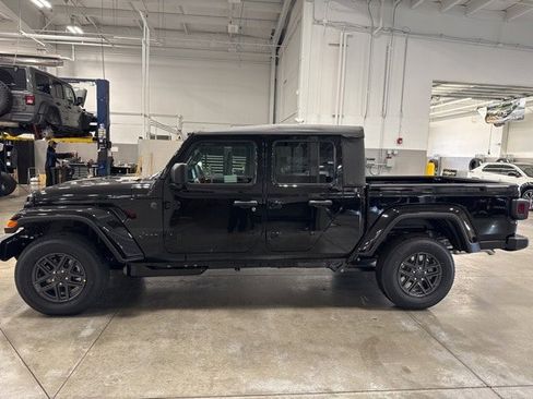 New 2026 Jeep Gladiator Sport image 2