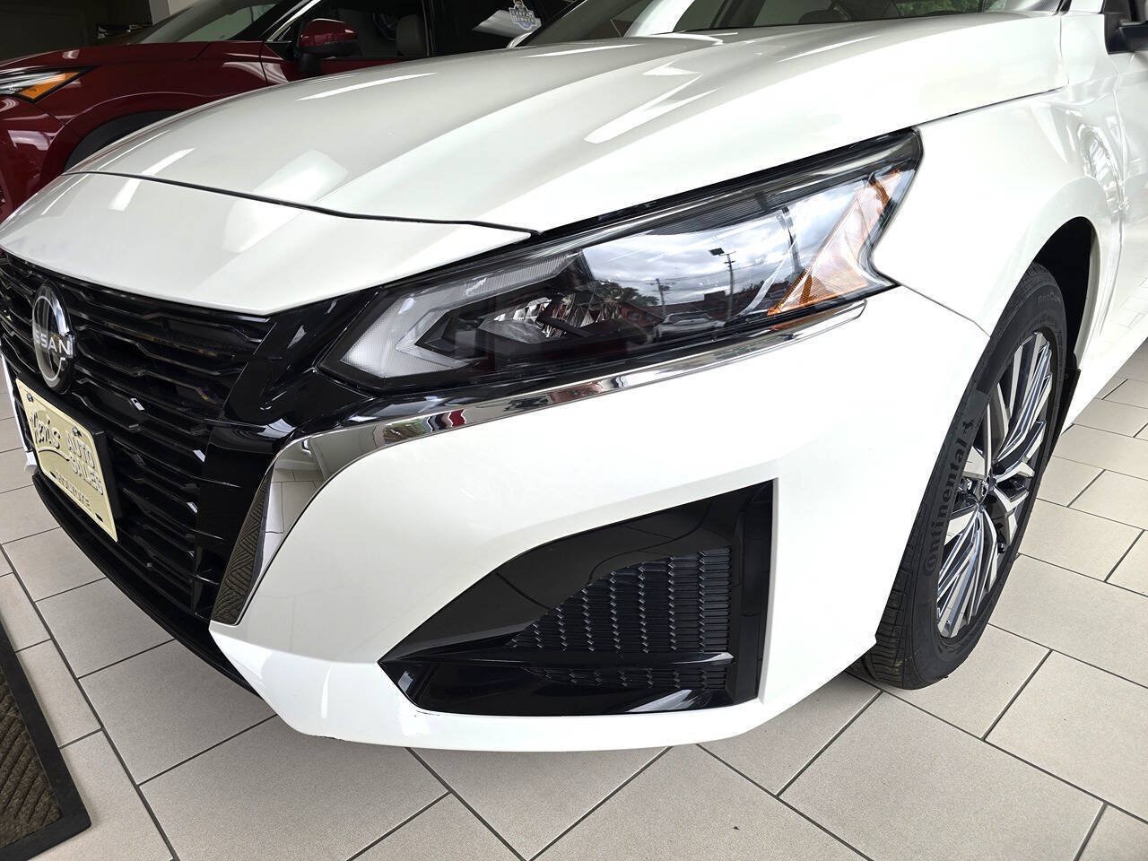 Used 2023 Nissan Altima 2.5 SV AWD/4WD image 7