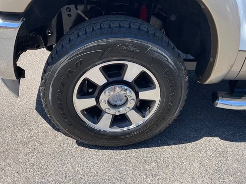 Used 2012 Ford F250 Lariat w/ Lariat Interior Pkg AWD/4WD image 42