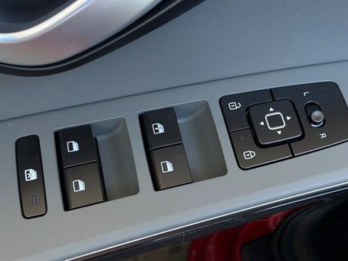 New 2026 Kia Niro EX FWD image 12