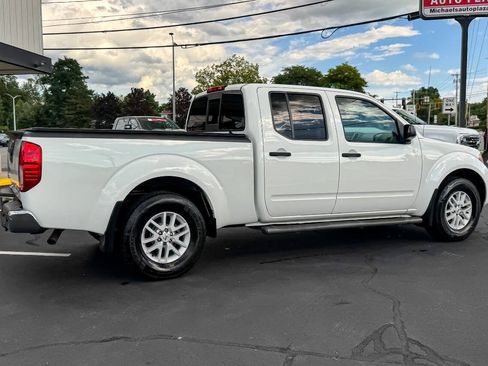 Used 2021 Nissan Frontier SV AWD/4WD image 4