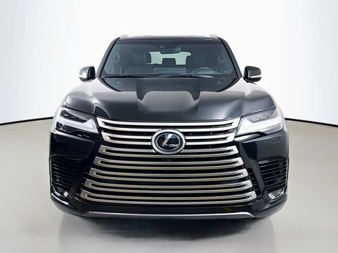Certified 2024 Lexus LX 600 4WD w/ Luxury Package image 2