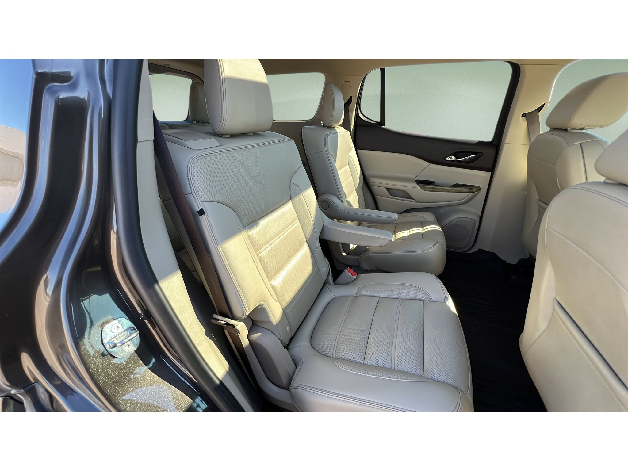 Certified 2019 GMC Acadia Denali w/ Technology Package AWD/4WD image 31
