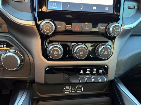 New 2026 RAM 1500 Express AWD/4WD image 22