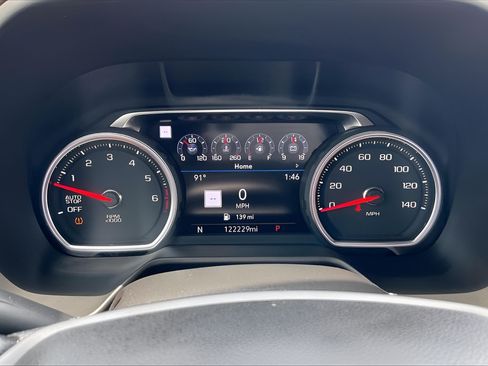 Used 2021 Chevrolet Tahoe High Country w/ Premium Package RWD image 12
