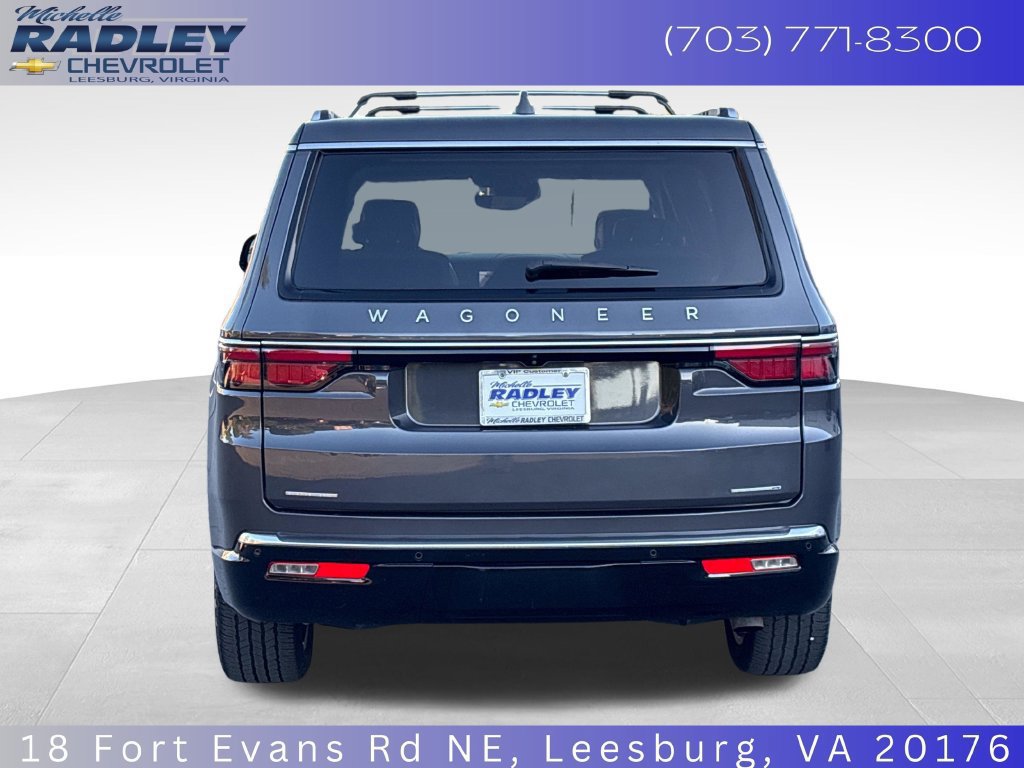 Used 2022 Jeep Wagoneer Series III w/ Premium Group I AWD/4WD image 4
