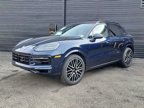 New 2026 Porsche Cayenne AWD/4WD image 1