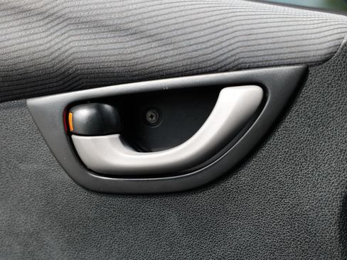 Used 2010 Honda Fit image 39
