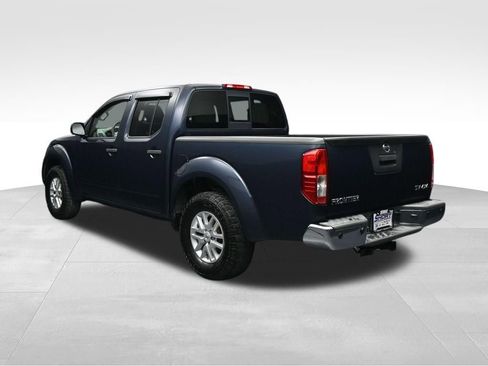 Used 2016 Nissan Frontier SV w/ SV Value Truck Package AWD/4WD image 3