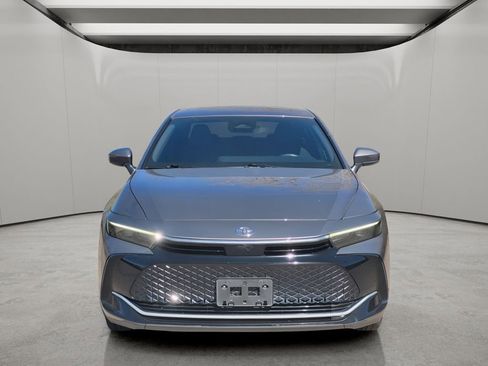 Used 2023 Toyota Crown AWD/4WD image 6