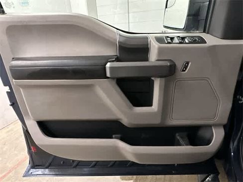 Used 2017 Ford F150 XLT w/ Equipment Group 302A Luxury image 13