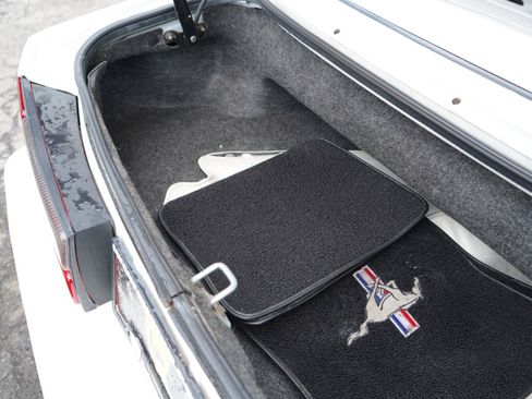 Used 1993 Ford Mustang LX image 54