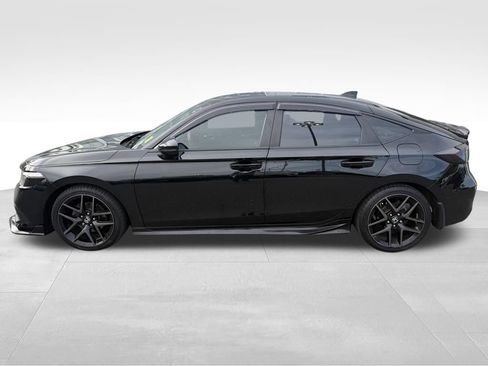 Used 2023 Honda Civic Sport Touring image 3