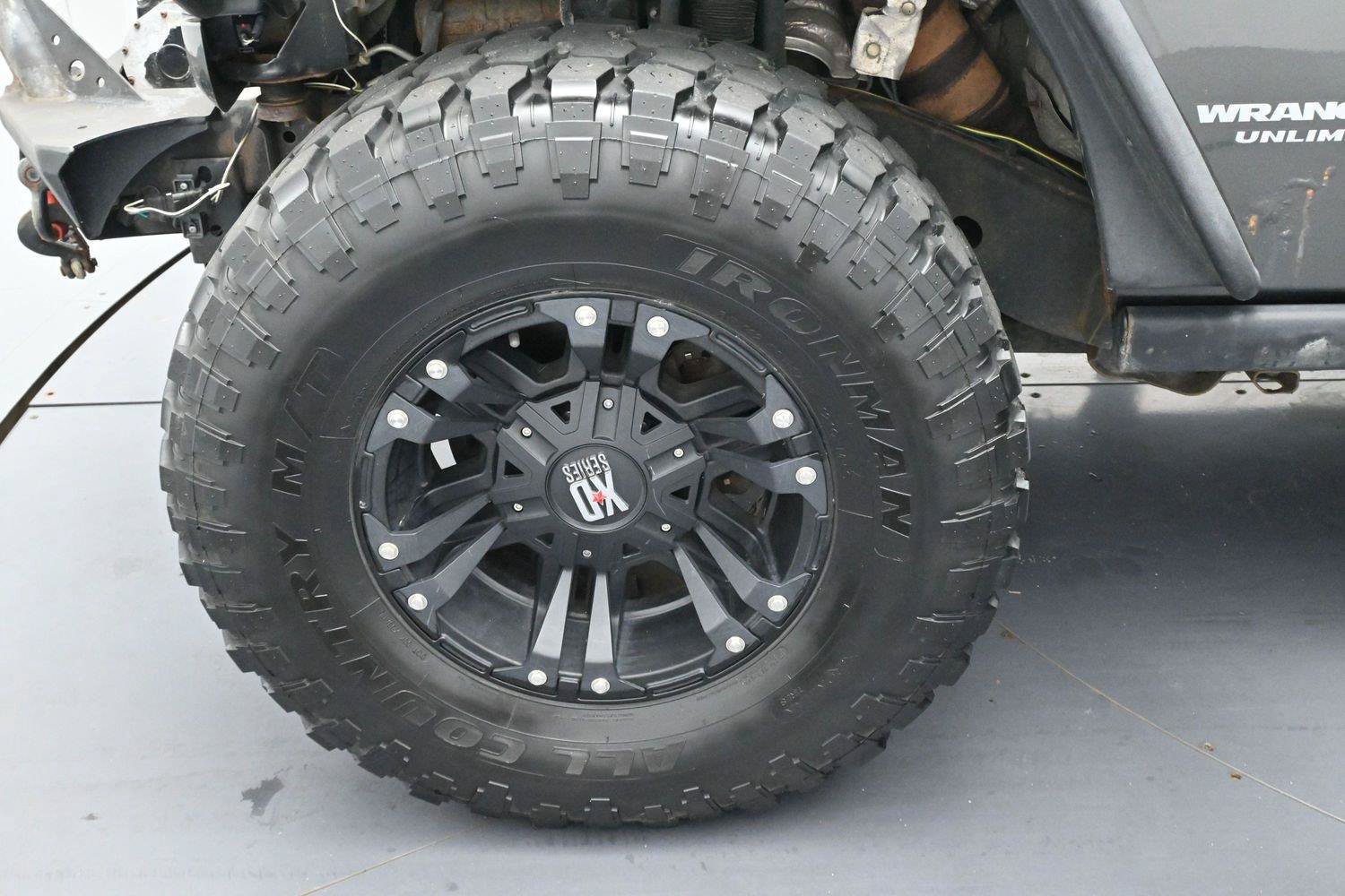 Used 2016 Jeep Wrangler Unlimited Rubicon w/ Dual Top Group AWD/4WD image 30
