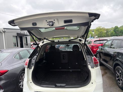 Used 2016 Nissan Rogue SL w/ SL Premium Package AWD/4WD image 10