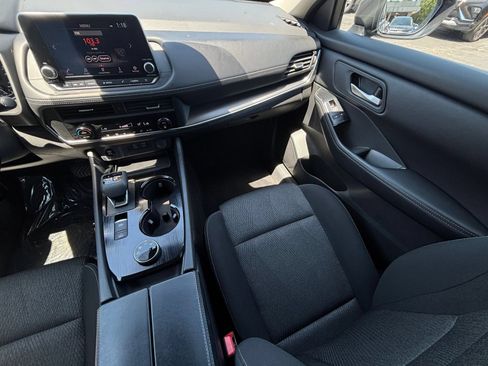 Used 2025 Nissan Rogue SV AWD/4WD image 37