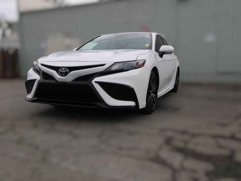 Used 2023 Toyota Camry SE image 21