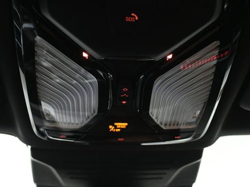 Used 2024 BMW X5 xDrive40i w/ M Sport Package image 19