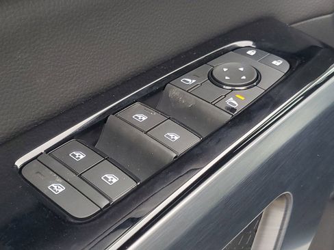 New 2025 Nissan Pathfinder SL image 10