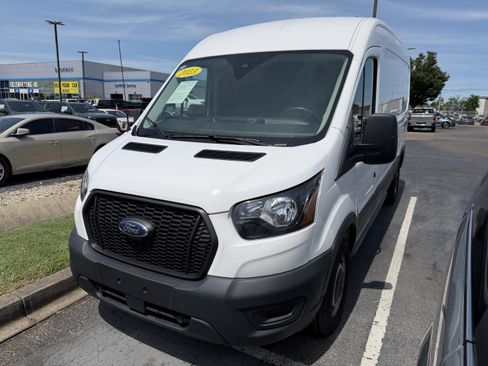 Used 2023 Ford Transit 250 Medium Roof RWD image 4