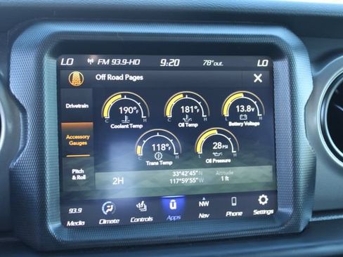 Used 2023 Jeep Gladiator Sport AWD/4WD image 36