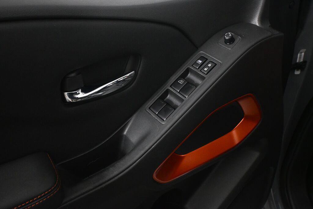 Used 2022 Nissan Frontier Pro-X RWD image 8