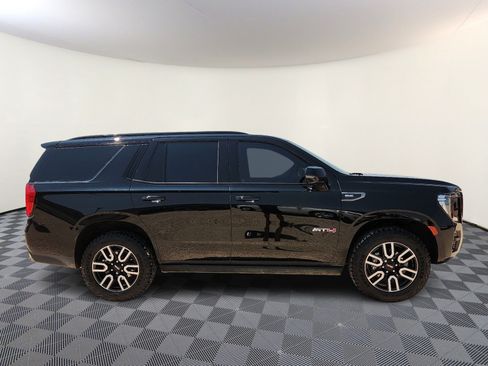 Used 2024 GMC Yukon AT4 w/ Technology Package AWD/4WD image 5