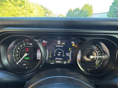Used 2025 Jeep Wrangler Unlimited Sport S 4xe w/ Convenience Group AWD/4WD image 19