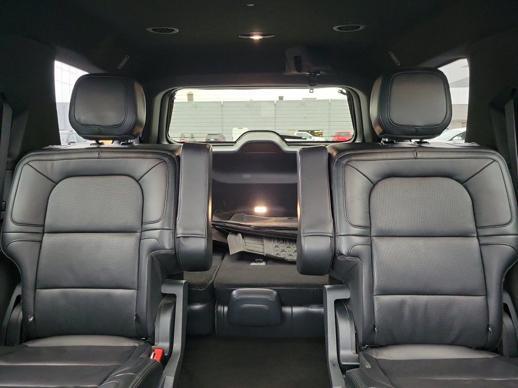 Certified 2023 Lincoln Navigator Reserve AWD/4WD image 17