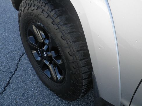 Used 2017 Toyota 4Runner SR5 image 12